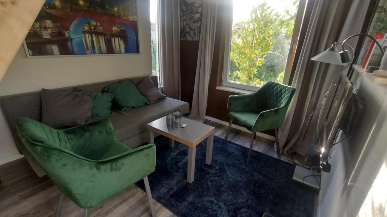 Tuinhuisje In Het Groen 阿尔梅勒 外观 照片